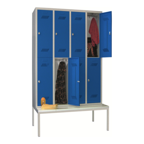 PAVOY Doppelstöckiger Umkleideschrank Basis mit Sitzbank + 4x2 Abteile, Abteilbreite 300 mm