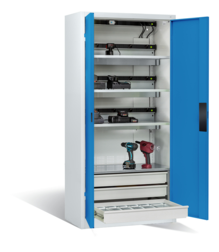 C+P Akkuladeschrank ERGO, RAL7035 Lichtgrau/RAL5012 Lichtblau