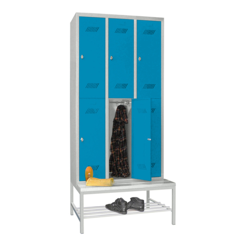 PAVOY Doppelstöckiger Umkleideschrank Basis mit Sitzbank + 3x2 Abteile, Abteilbreite 300 mm
