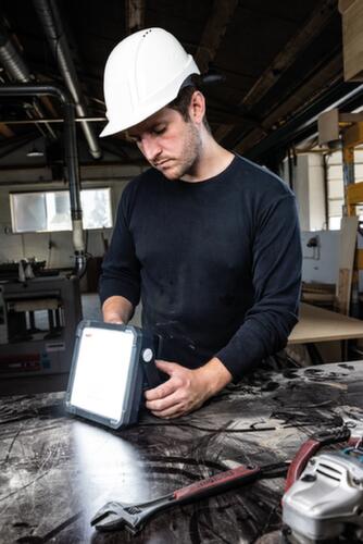 Scangrip Flutlichtstrahler VEGA 2 CONNECT mit Stativ