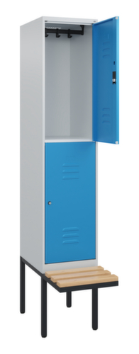 C+P Doppelstöckiger Spind Classic Plus mit Sitzbank, Abteilbreite 400 mm