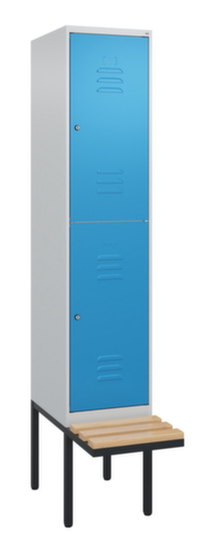 C+P Doppelstöckiger Spind Classic Plus mit Sitzbank, Abteilbreite 400 mm