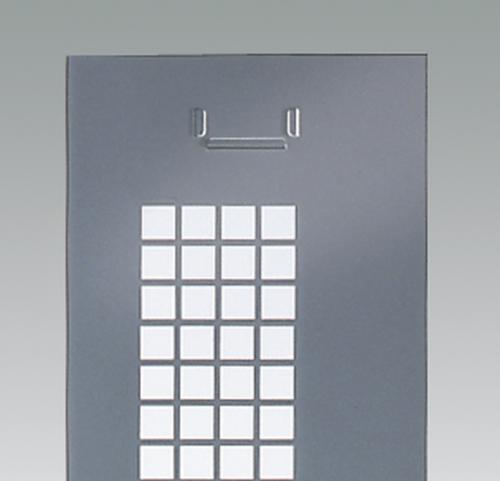 C+P Garderobenschrank Classic mit 3 Abteilen + Mitteltrennwand + Türen gelocht, Abteilbreite 400 mm Detail 1 L