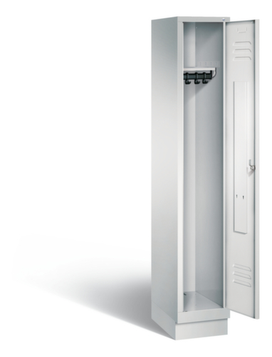 C+P Garderobenschrank Classic mit 1 Abteil - glatte Tür, Abteilbreite 300 mm Standard 3 L