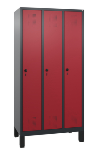 C+P Garderobenschrank Evolo mit 3 Abteilen - Türen mit Lochbild, Abteilbreite 300 mm
