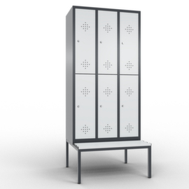 C+P Doppelstöckiger Umkleideschrank Classic mit Sitzbank + 3x2 Abteile, Abteilbreite 300 mm