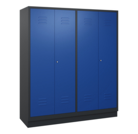 C+P Garderobenschrank Classic mit 4 Abteilen Türen geschlitzt, Abteilbreite 400 mm