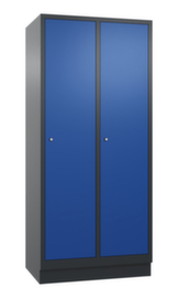 C+P Garderobenschrank Classic mit 2 Abteilen und glatten Türen, Abteilbreite 400 mm