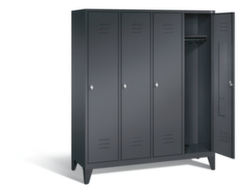 C+P Garderobenschrank Classic mit 4 Abteilen + Mitteltrennwand + Türen geschlitzt, Abteilbreite 400 mm