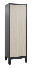 C+P Garderobenschrank Evolo mit Dekor-Türen - 2 Abteile - je 2 gemeinsam verschließbar, Abteilbreite 300 mm