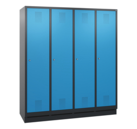 C+P Garderobenschrank Evolo mit 4 Abteilen - Türen mit Lochbild, Abteilbreite 400 mm