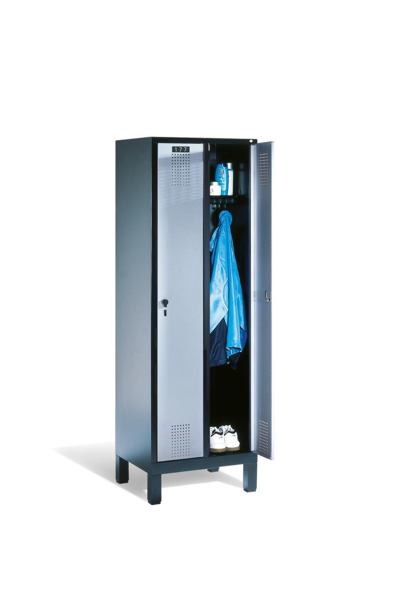 C+P Garderobenschrank Evolo mit 2 Abteilen - Türen mit Lochbild, Abteilbreite 300 mm