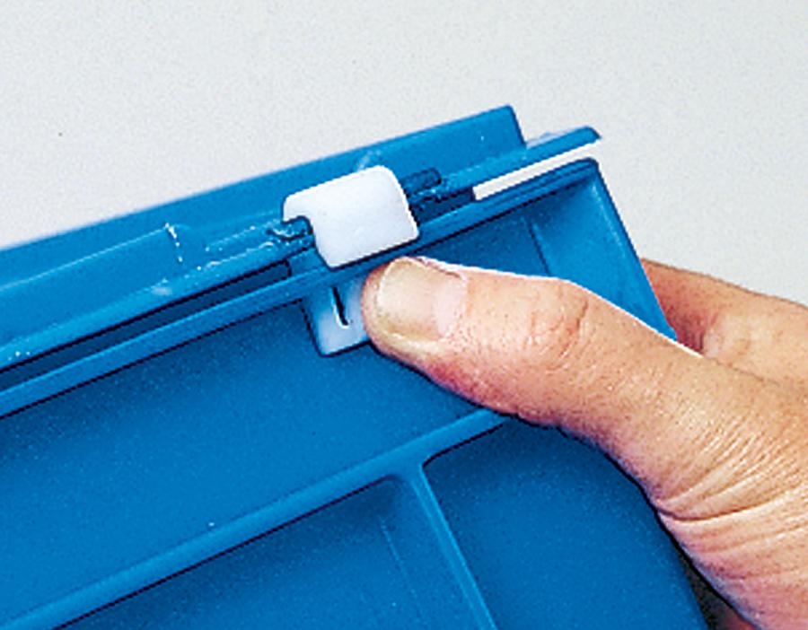 Großvolumiger Euronorm-Stapelbehälter, blau, Inhalt 170 l, Scharnierdeckel Detail 1 ZOOM