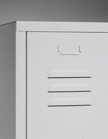 C+P Garderobenschrank Classic mit 4 Abteilen Türen geschlitzt, Abteilbreite 300 mm Detail 1 ZOOM