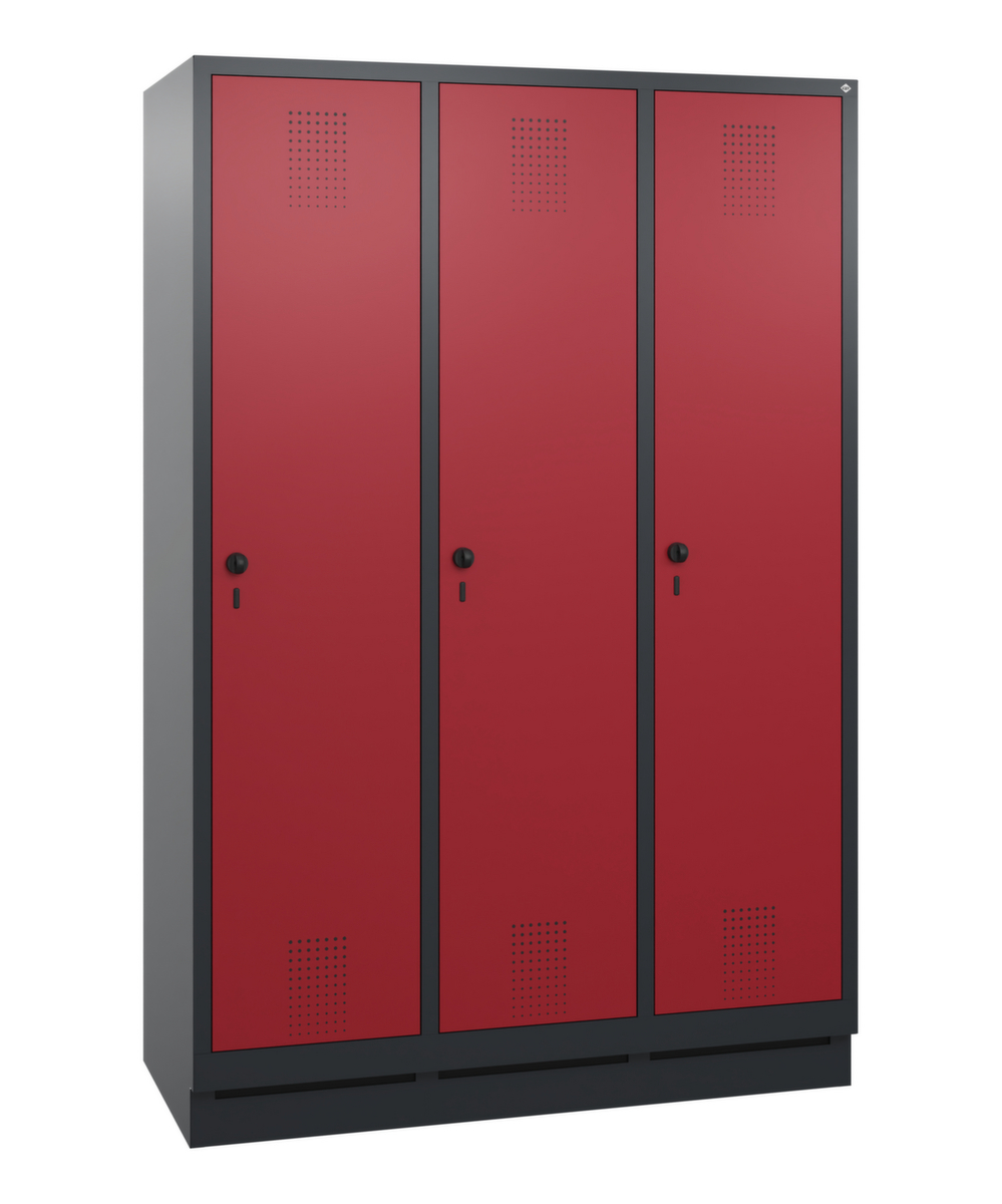 C+P Garderobenschrank Evolo mit 3 Abteilen - Türen mit Lochbild, Abteilbreite 400 mm