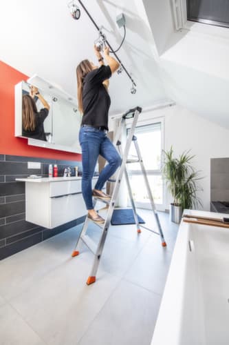 Krause Stufenstehleiter MONTO® Solido® mit Gerstenkorn-Podest, 5 profilierte Stufen