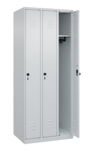 C+P Spind Classic Plus mit 3 Abteilen, Abteilbreite 250 mm