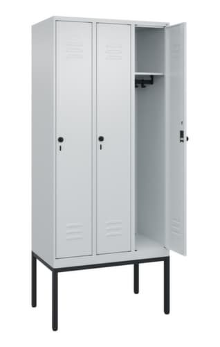 C+P Spind Classic Plus mit 3 Abteilen, Abteilbreite 300 mm