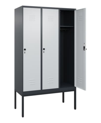 C+P Spind Classic Plus mit 3 Abteilen, Abteilbreite 400 mm