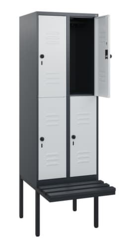 C+P Doppelstöckiger Spind Classic Plus mit Sitzbank, Abteilbreite 300 mm