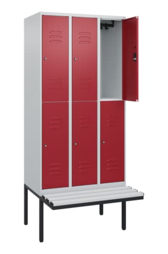 C+P Doppelstöckiger Spind Classic Plus mit Sitzbank, Abteilbreite 300 mm