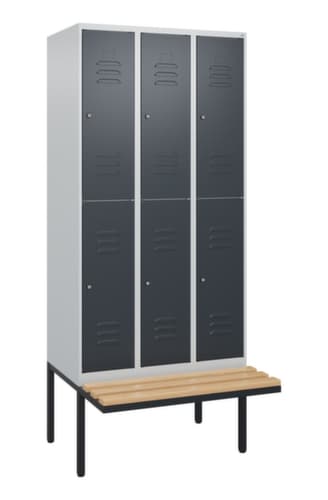 C+P Doppelstöckiger Spind Classic Plus mit Sitzbank, Abteilbreite 300 mm