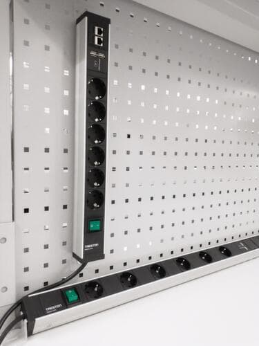 Treston Energieleiste für Montagetische